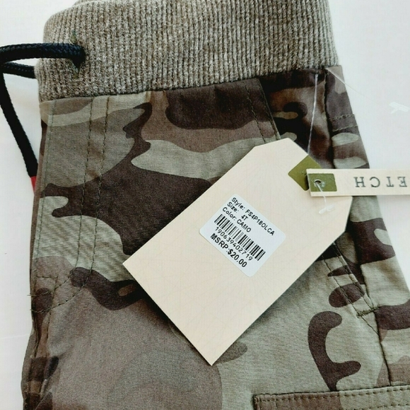 Free Planet Camo Shorts 4T - Picture 5 of 5